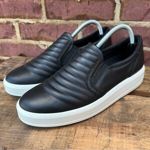 Ecco Soft 9 ii Sneakers Womens 10-10.5 Black Leather Slip-On Comfort Casual Shoe